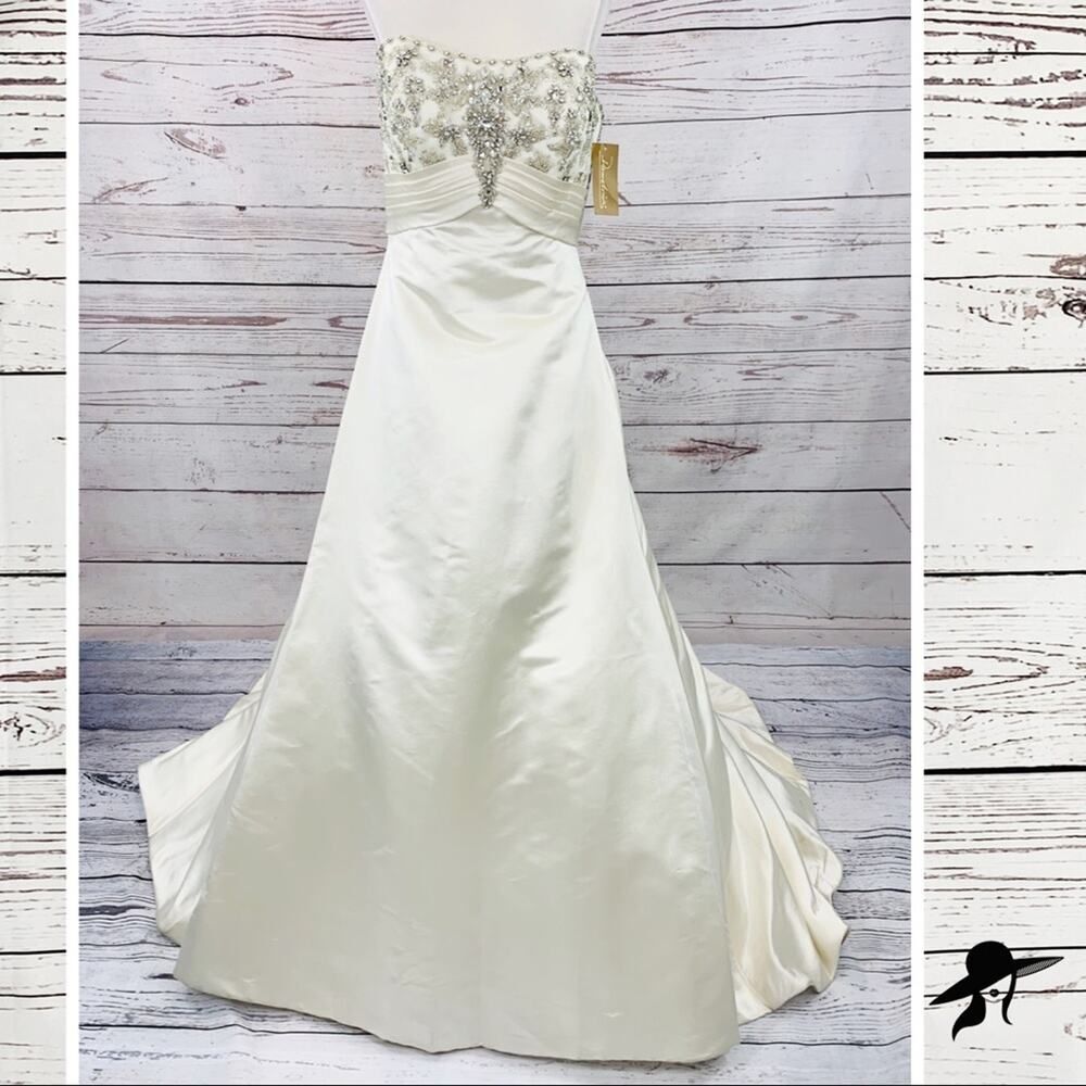 Demetrios Bridal Size 12 GR183S Beaded Bust & Train Accents, Pleated Waistband